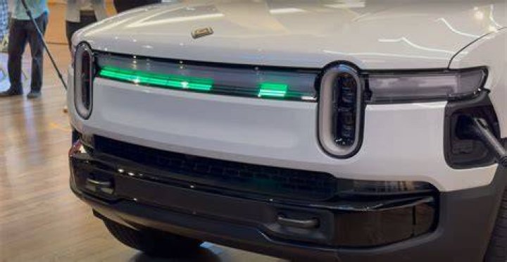 [RIVIAN] Rivian Lights Shine Brighter Than Ever [REVIEW]
